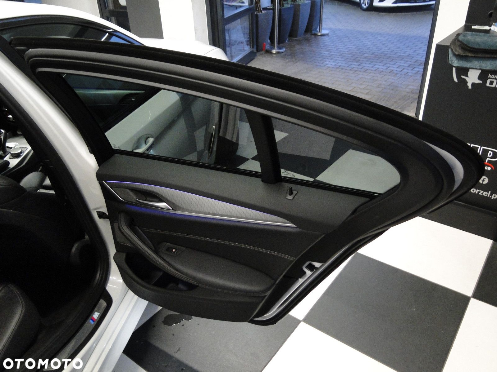 BMW Seria 5 M550d xDrive - 13