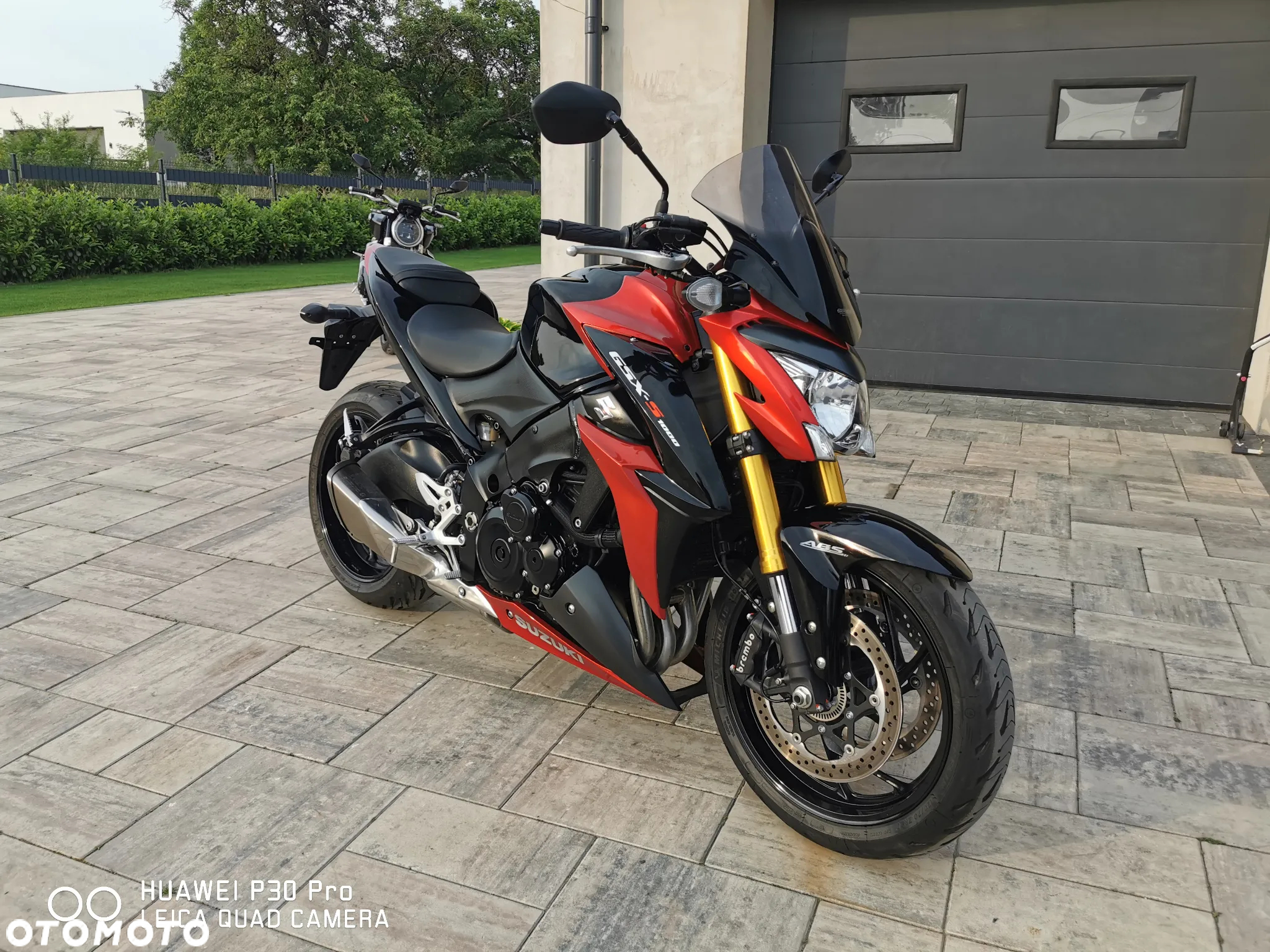 Suzuki GSX - 4
