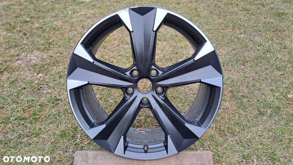 Felga Aluminiowa 19 Seat Ateca Cupra 5x112 ET 45 575601025T - 1