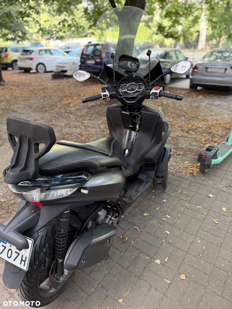 Piaggio MP-3 - 6