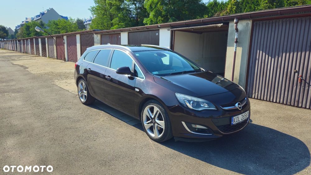Opel Astra 2.0 CDTI Cosmo - 1