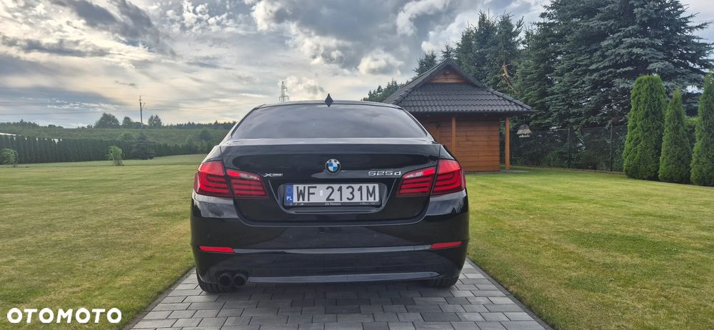 BMW Seria 5 525d xDrive - 3