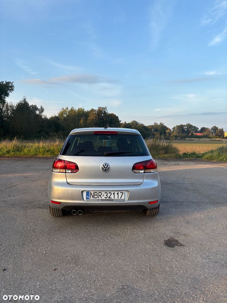 Volkswagen Golf 2.0 TDI DPF Highline - 4