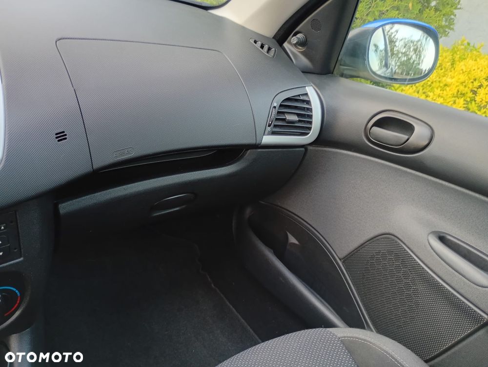 Peugeot 206 - 12