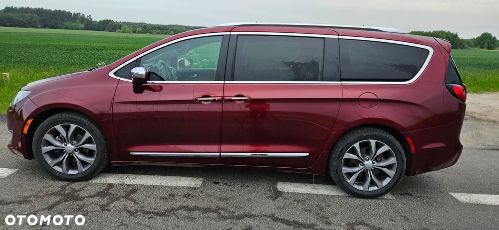 Chrysler Pacifica - 10