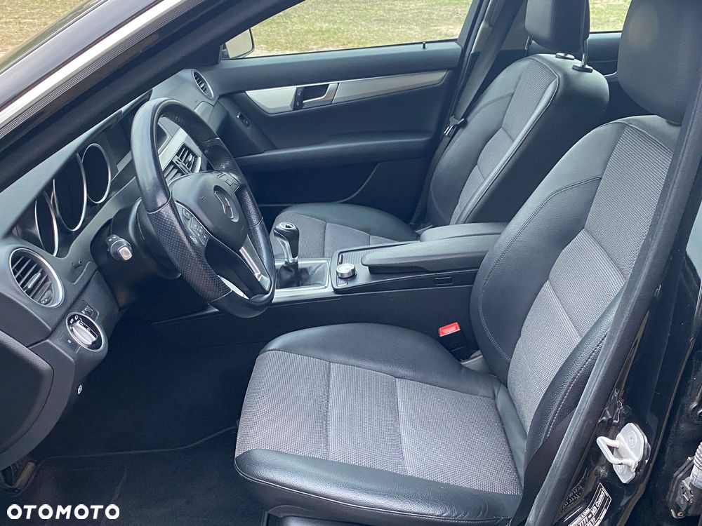 Mercedes-Benz Klasa C 180 (BlueEFFICIENCY) Avantgarde - 22