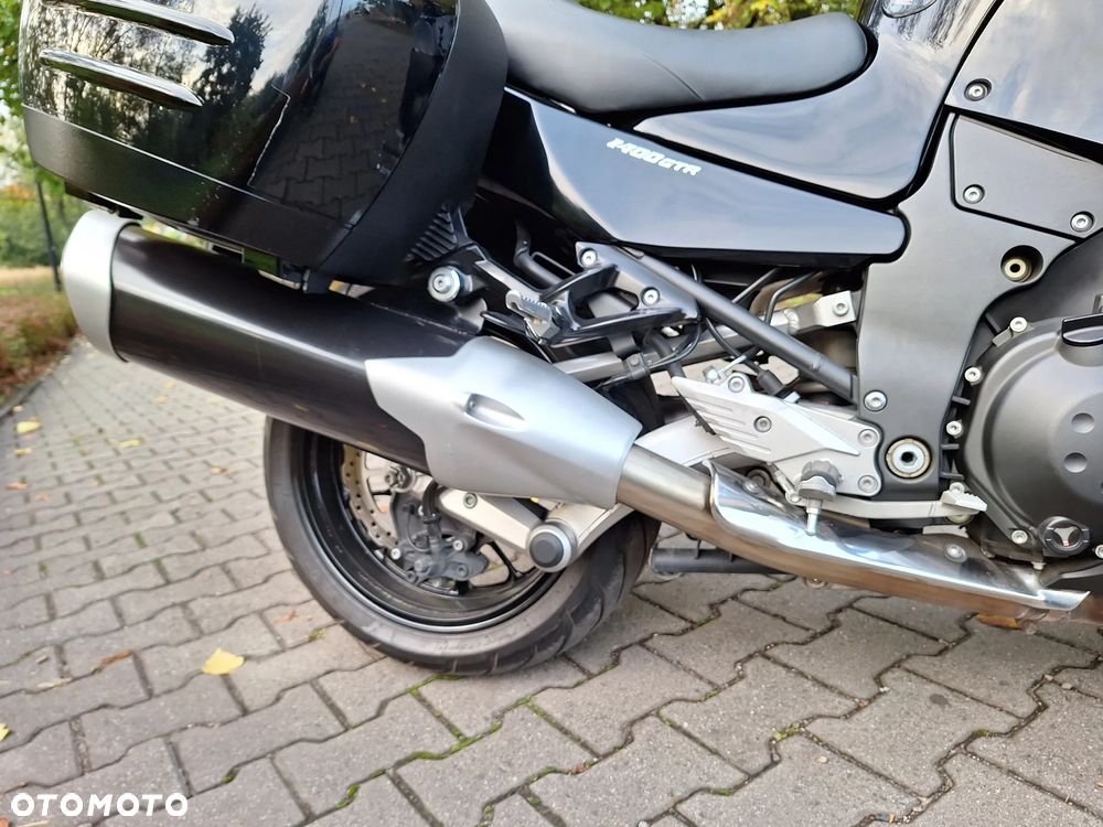 Kawasaki GTR - 7