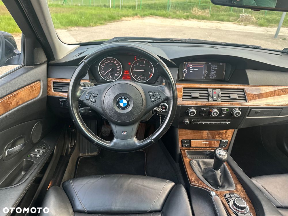 BMW Seria 5 520d - 22