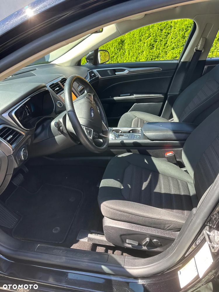 Ford Mondeo 2.0 Hybrid Titanium - 27