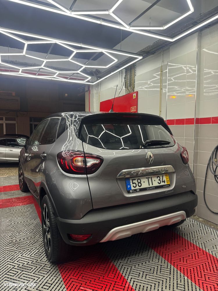 Renault Captur 0.9 TCE Exclusive - 21