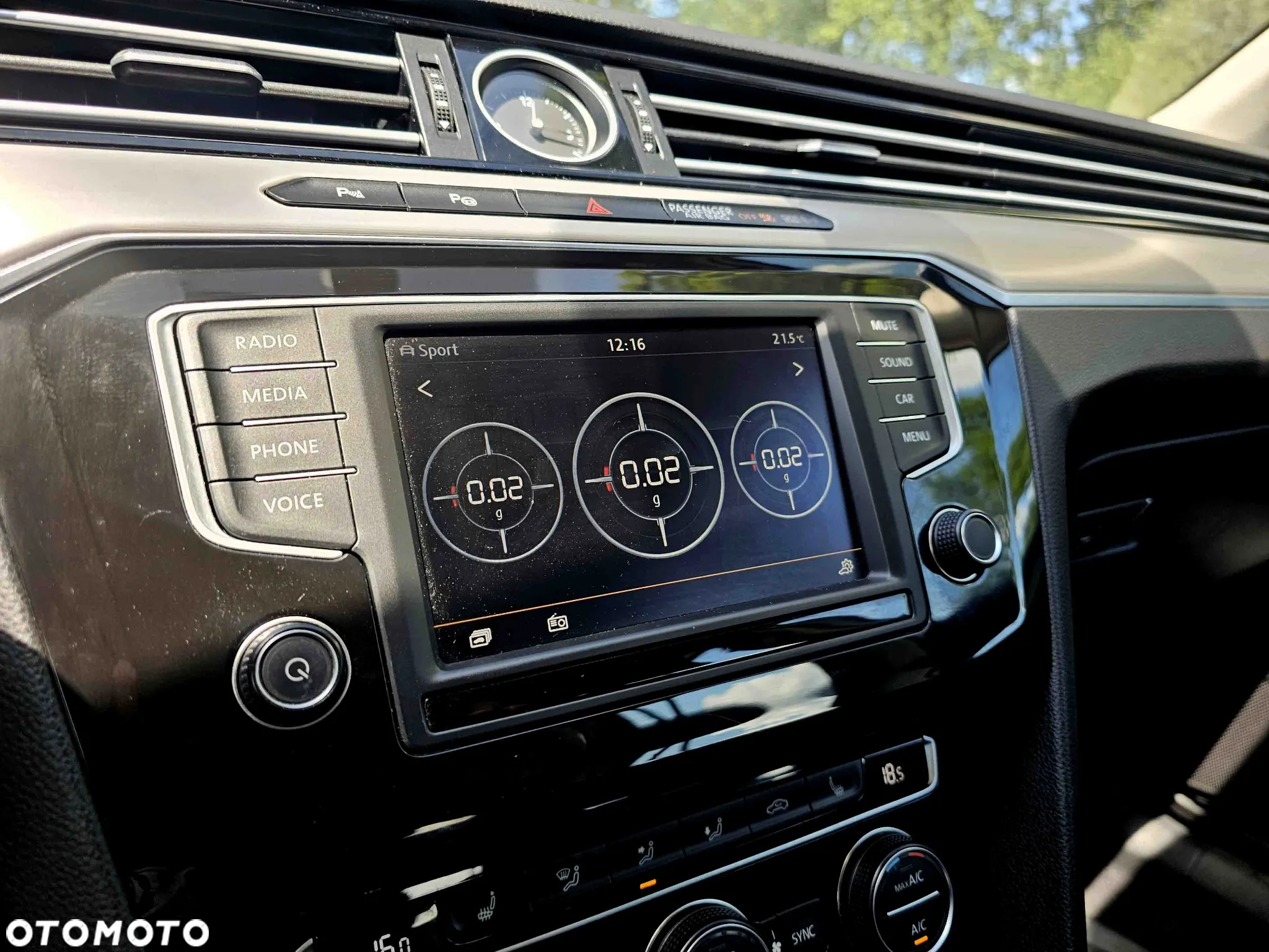 Volkswagen Passat Variant 2.0 TDI SCR 4Motion DSG Highline - 24