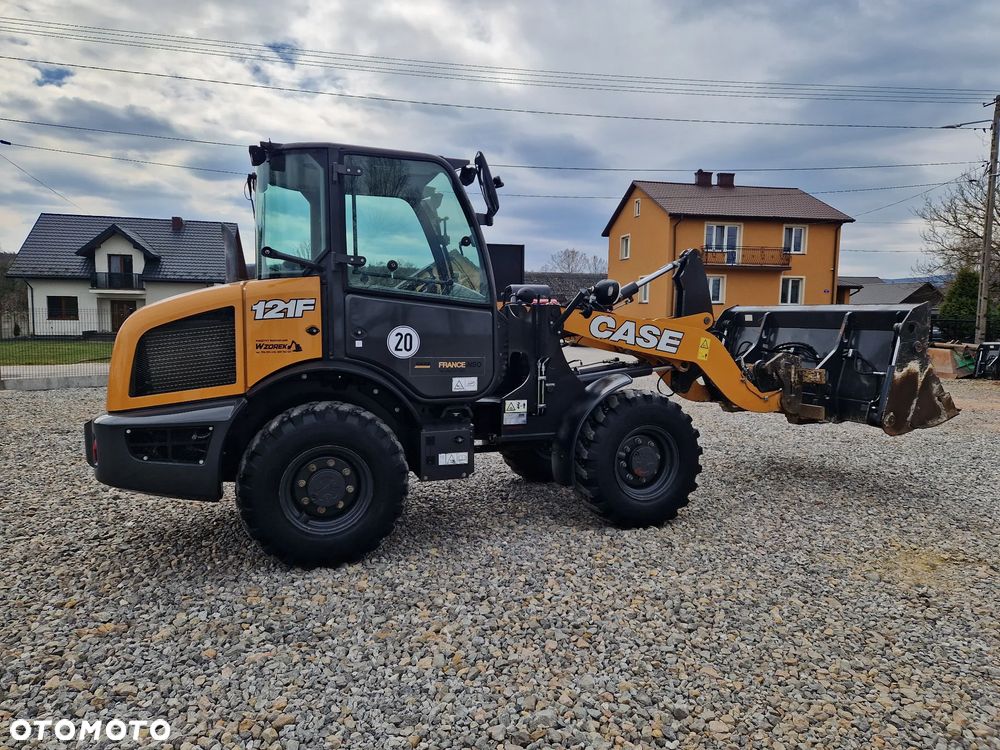 JCB 121F - 5