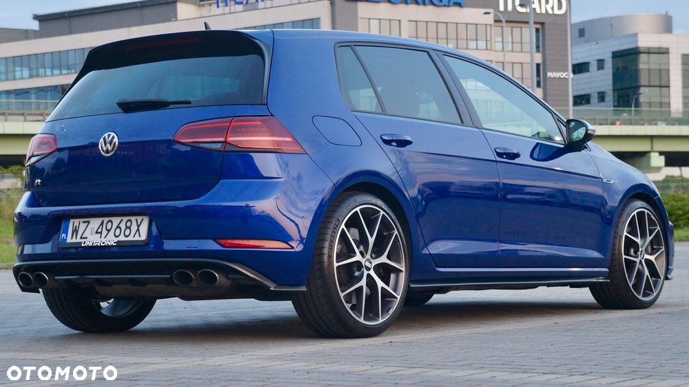 Volkswagen Golf - 5