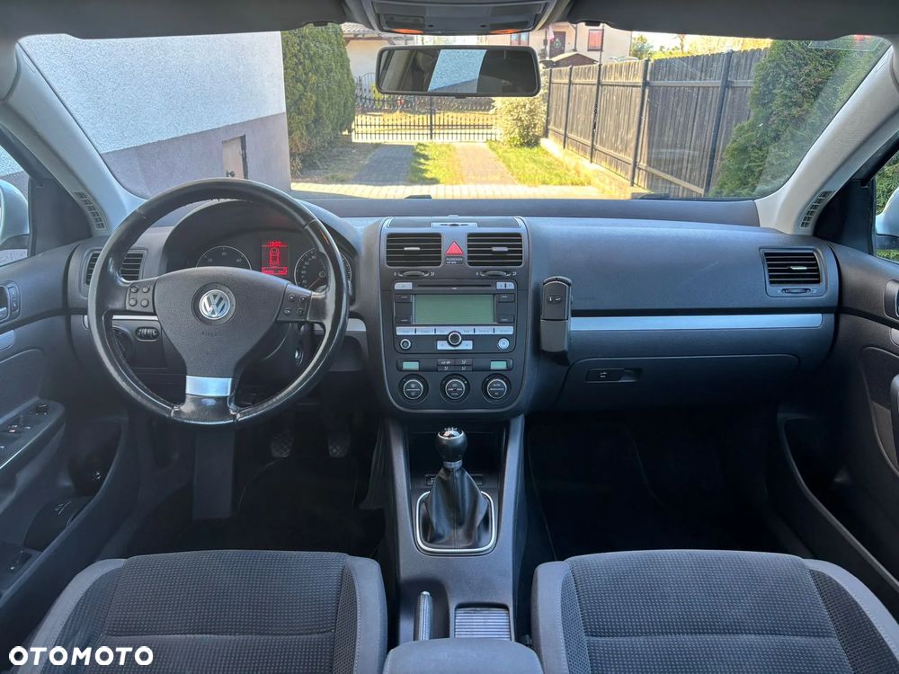 Volkswagen Jetta 1.9 TDI Comfortline - 8