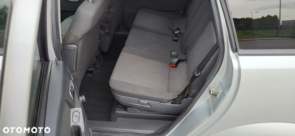 Opel Meriva 1.6 16V Essentia - 14