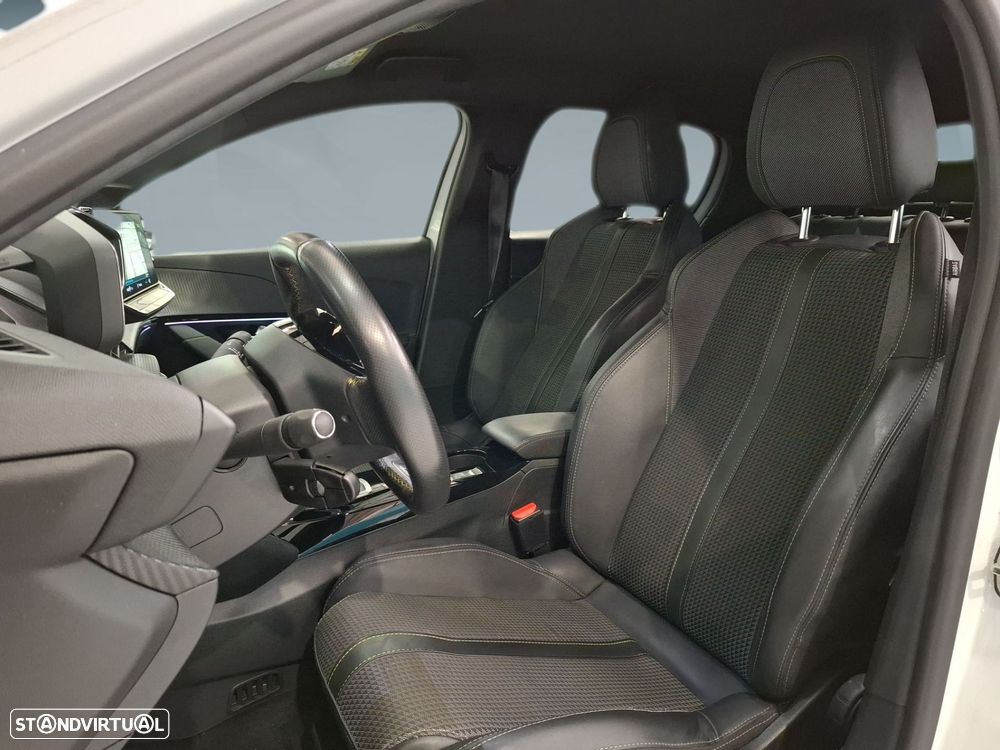 Peugeot e-208 50 kWh GT - 11