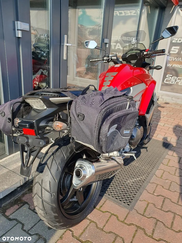 Honda VFR - 14