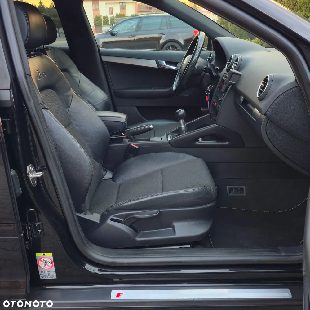 Audi A3 Sportback 2.0 TDI DPF S line Sportpaket - 23