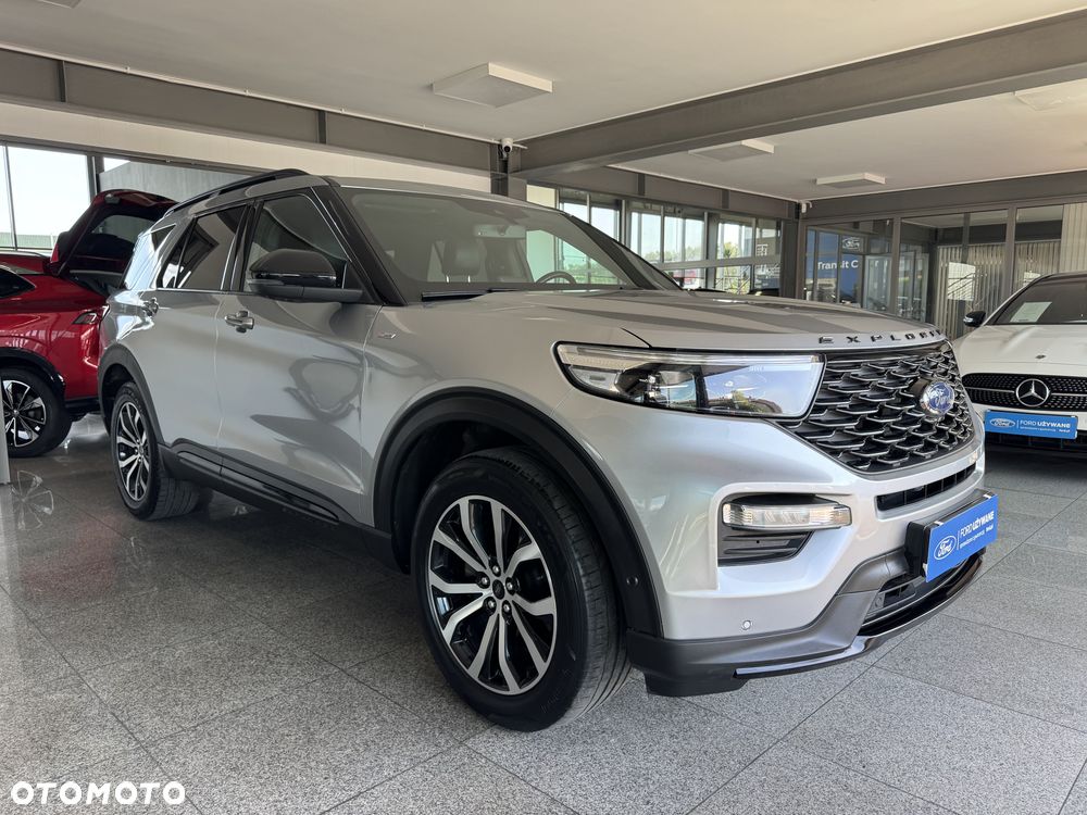 Ford Explorer - 4