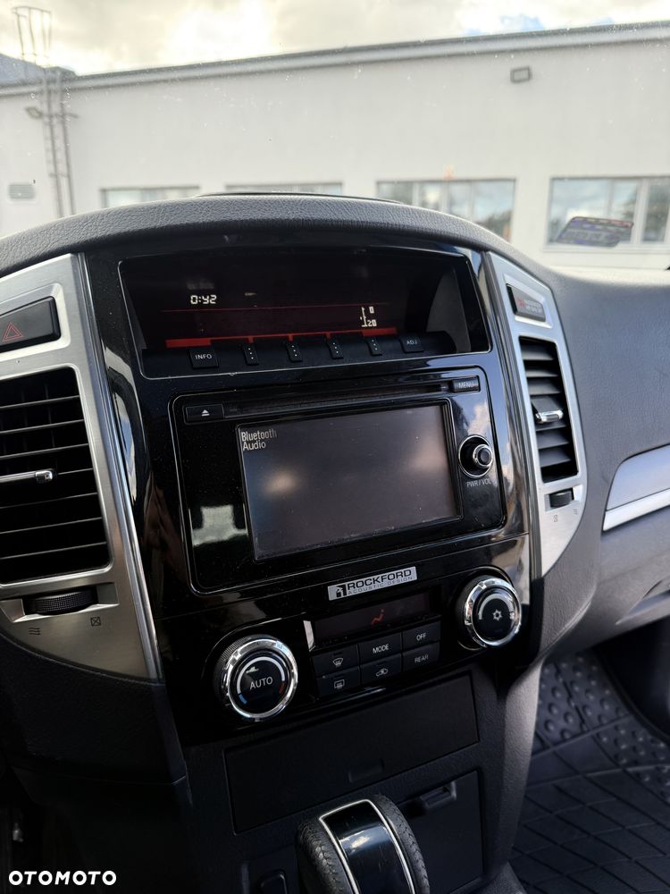 Mitsubishi Pajero 3.2 DID Instyle - 19