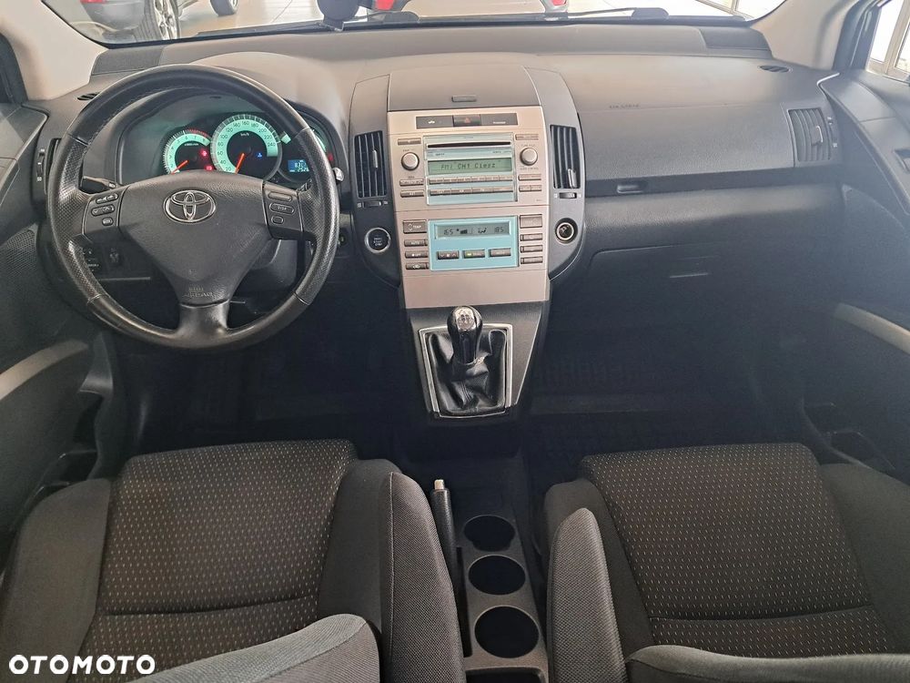 Toyota Corolla Verso 1.6 Premium - 10