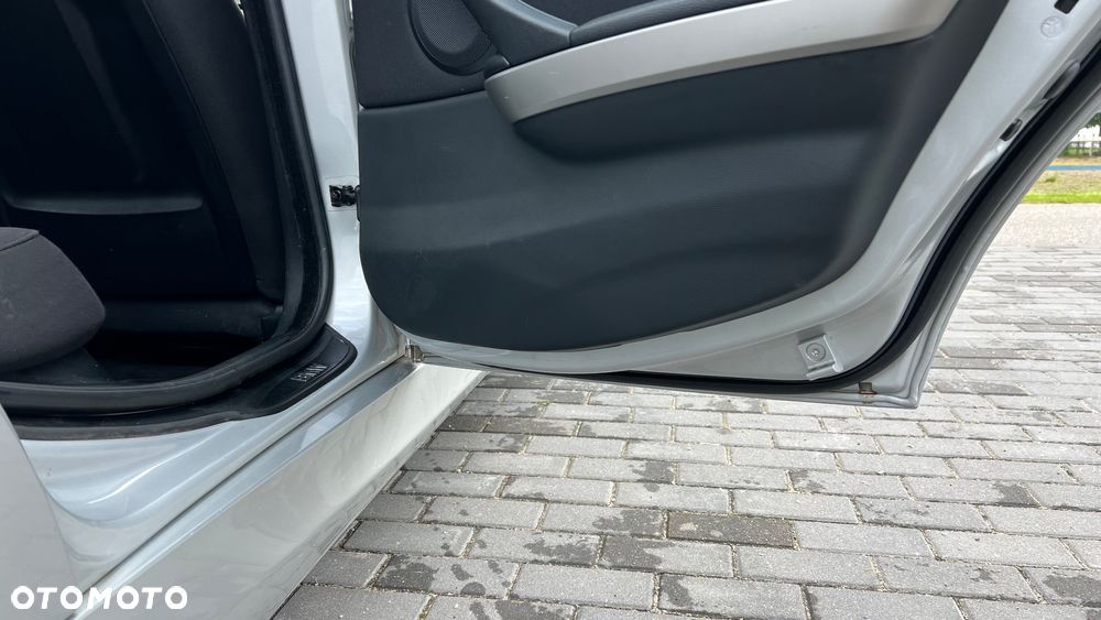 BMW Seria 3 320i - 30