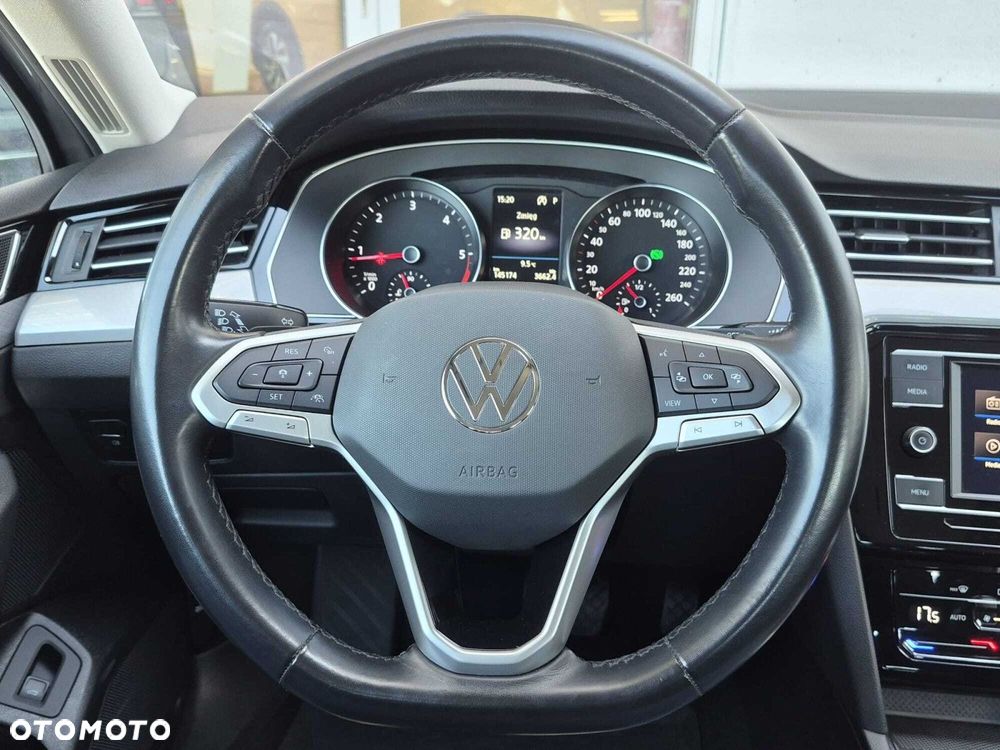 Volkswagen Passat - 7