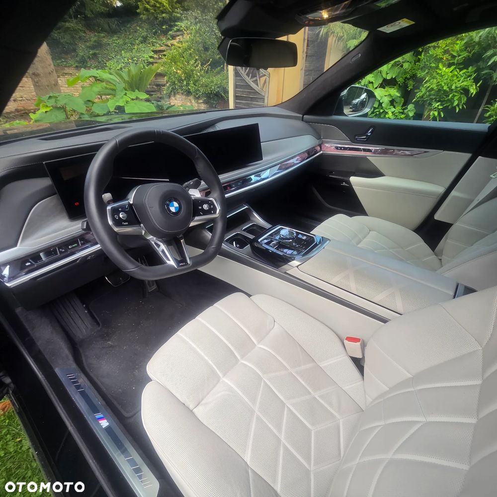 BMW Seria 7 740d xDrive mHEV Individual Edition sport - 6