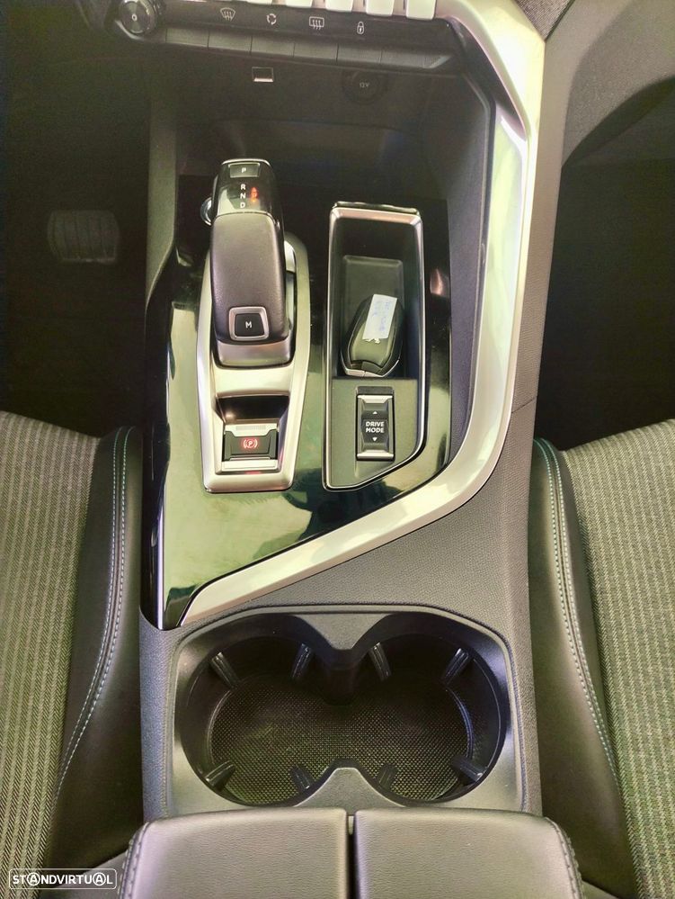 Peugeot 3008 1.5 BlueHDi Allure Pack EAT8 - 12