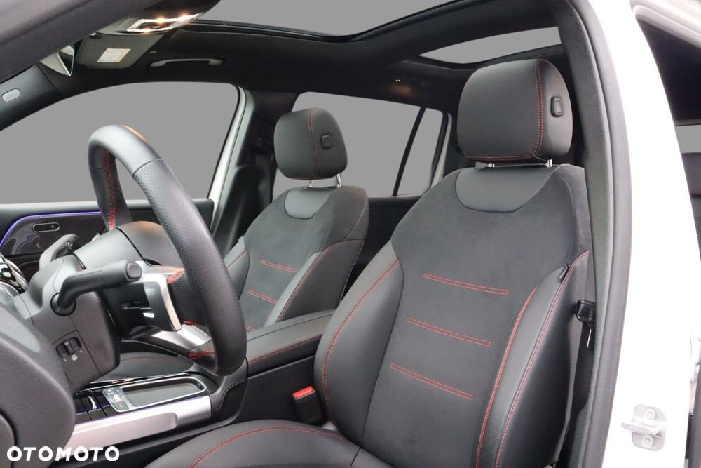 Mercedes-Benz GLB 200 AMG Line 7G-DCT - 9
