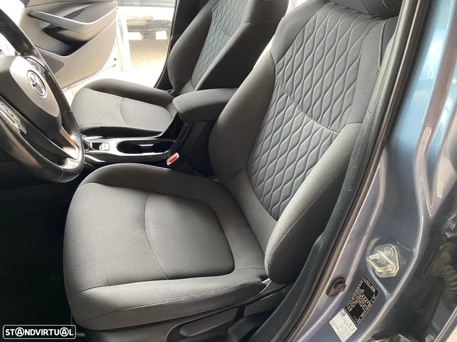Toyota Corolla SD 1.8 Hybrid Exclusive - 23