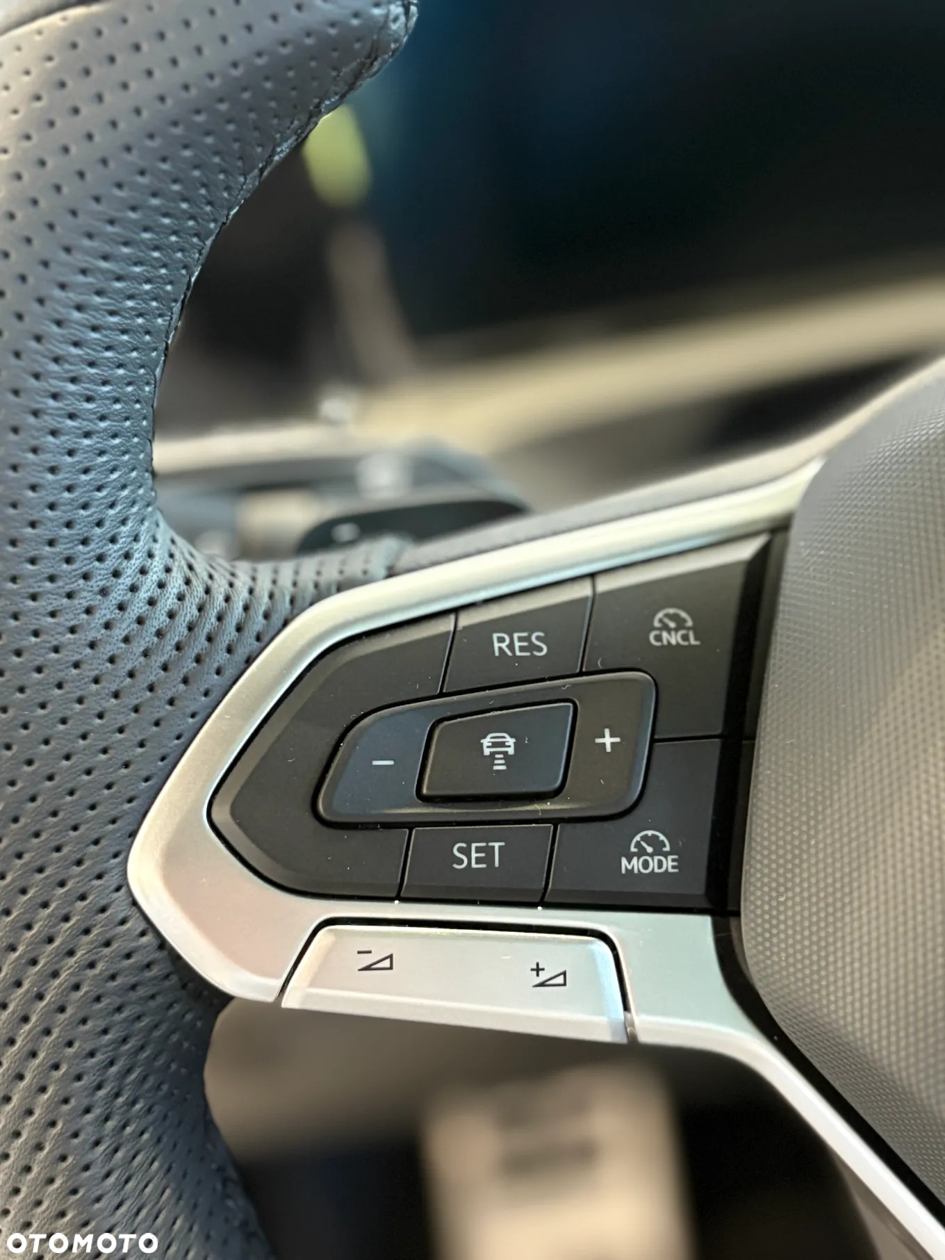 Volkswagen Tiguan 1.5 eHybrid PHEV R-Line Plus DSG - 14