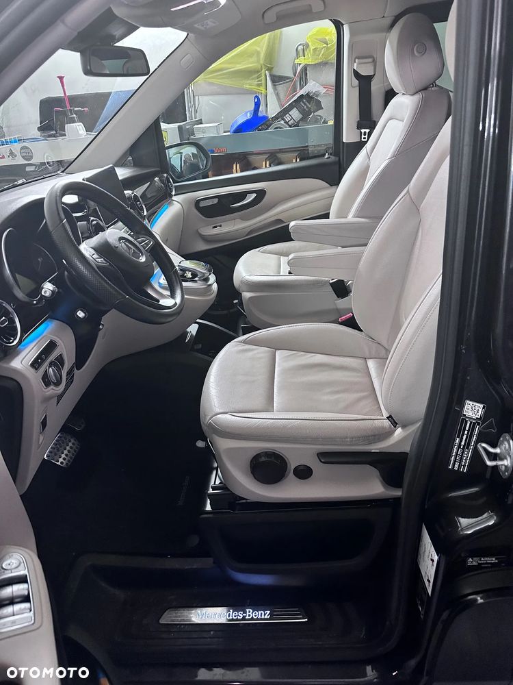 Mercedes-Benz Klasa V 300 d 9G-Tronic - 24