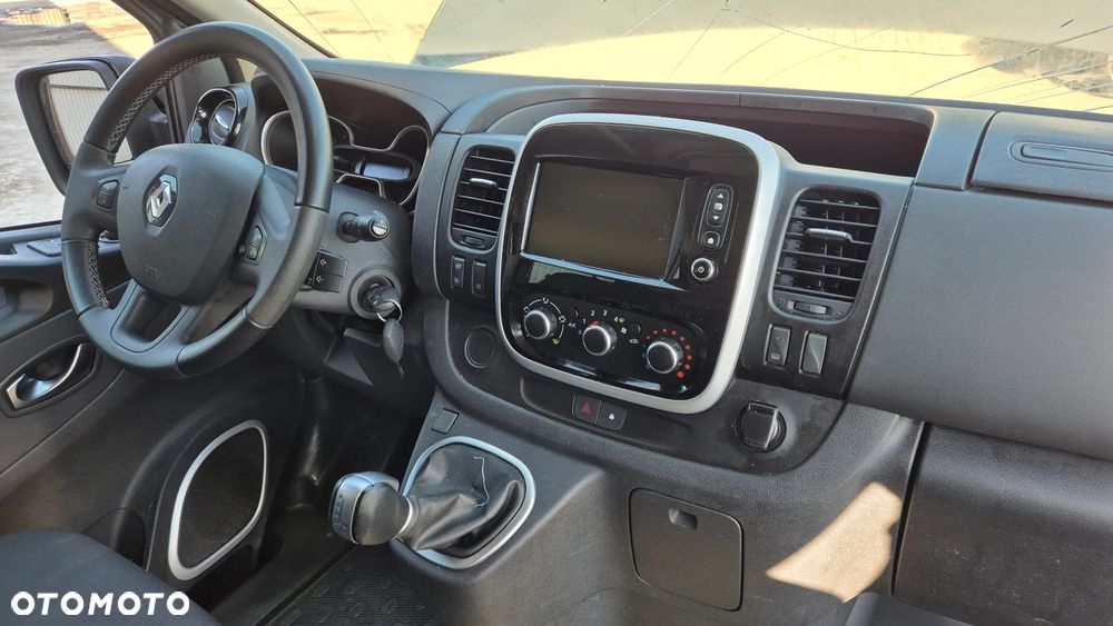 Renault Trafic Grand 2.0 dCi EDC - 24