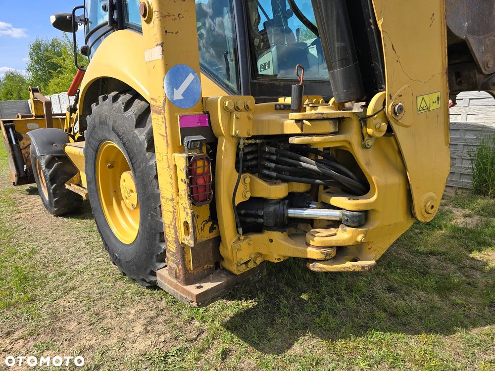 Caterpillar - 10
