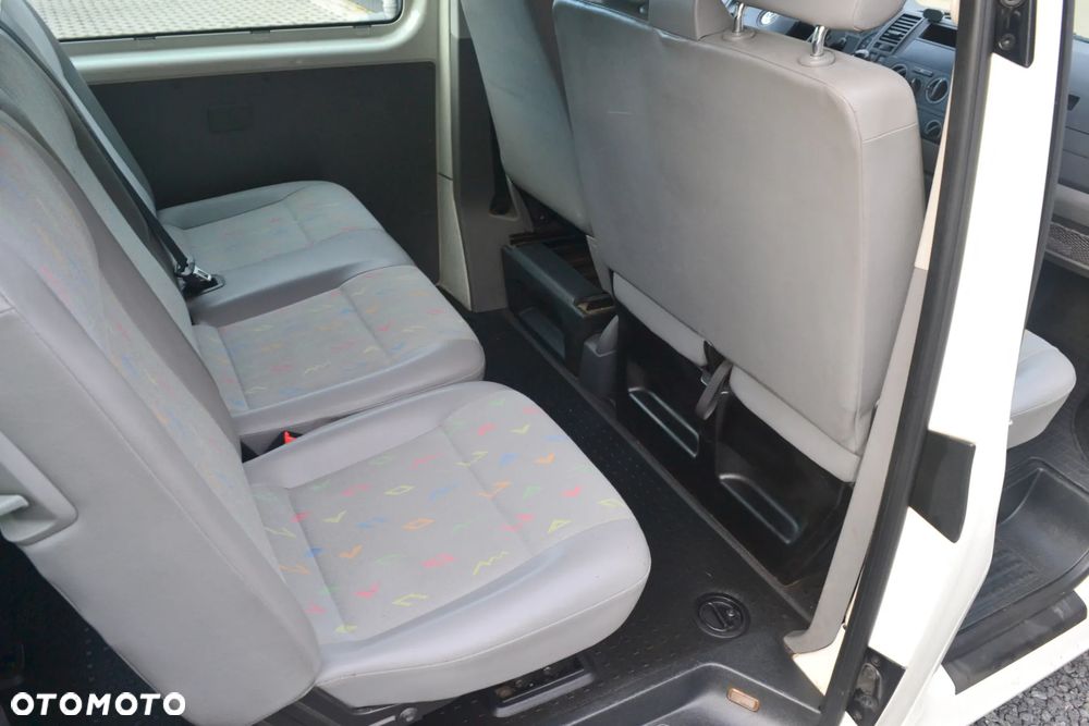 Volkswagen Transporter - 18