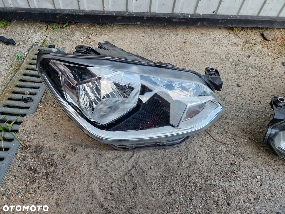 Reflektor  prawy i lewy vw up lift 2016> - 1