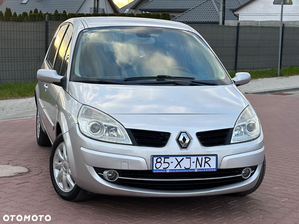 Renault Scenic 2.0 16V Dynamique - 8