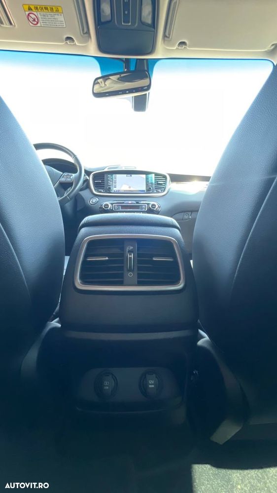 Kia Sorento 2.0 DSL 6AT 4x4 Cosmo - 17