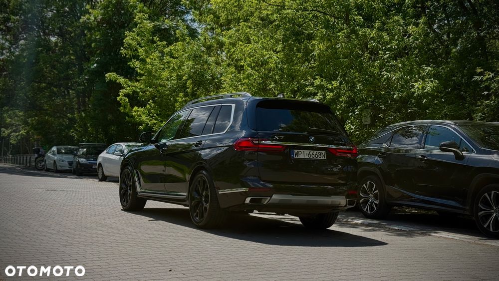 BMW X7 xDrive40i - 17
