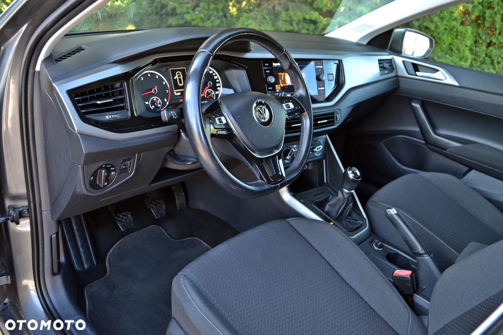 Volkswagen Polo - 17