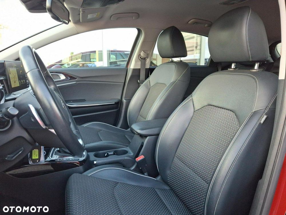 Kia Ceed 1.4 T-GDI L Business Line DCT - 11
