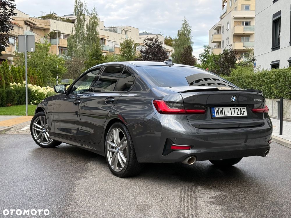 BMW Seria 3 330e M Sport - 8