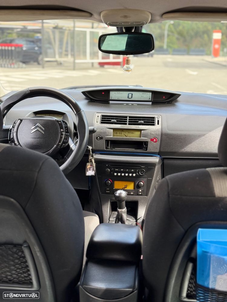 Citroën C4 1.6 HDi 110 Exclusive - 7