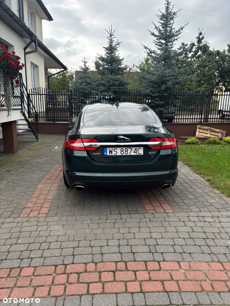 Jaguar XF 3.0 T R-Sport - 4