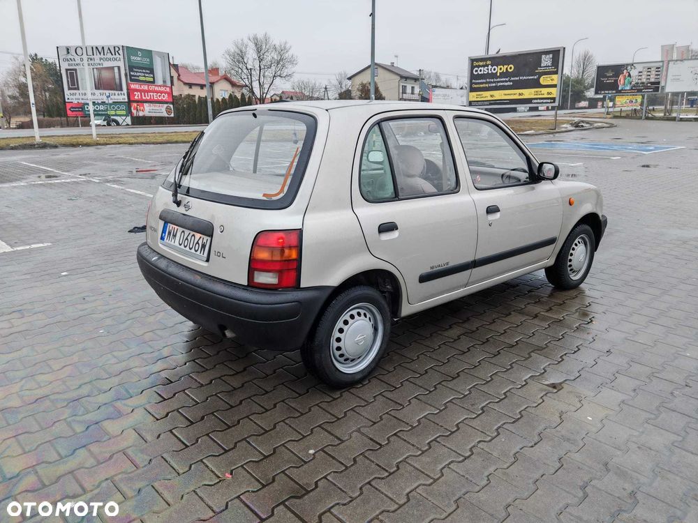 Nissan Micra - 1