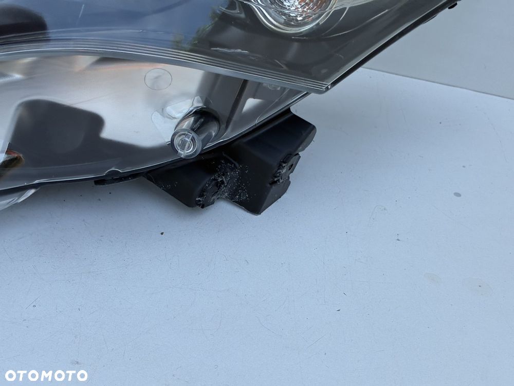 RENAULT LAGUNA III 07-15 LAMPA PRZÓD PRZEDNIA LEWA  EU 26060076R  89902288 - 10