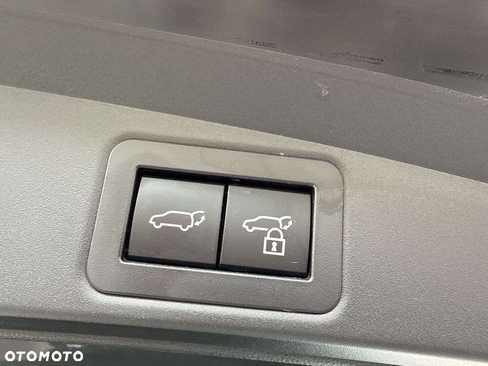 Toyota Corolla 2.0 Hybrid GR Sport - 28