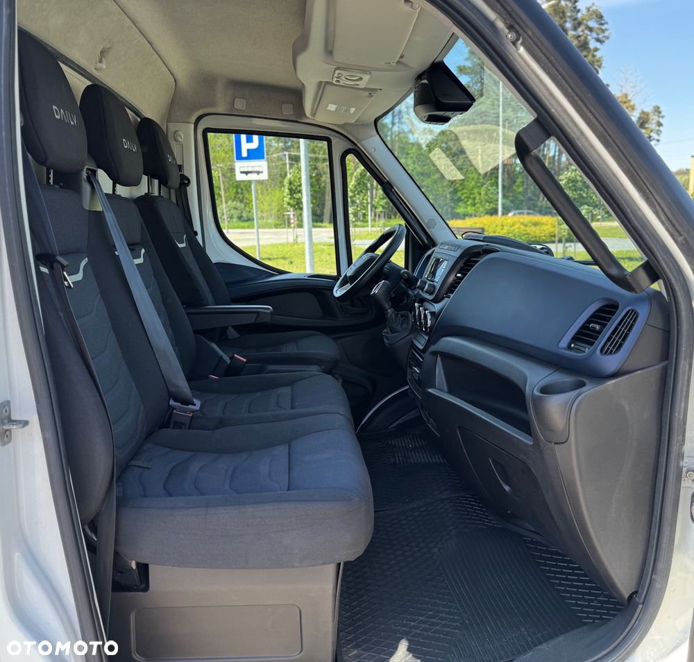 Iveco Daily‼️72C18‼️2021r 3.0 HI-MATIC Chłodnia/Mroźnia zakres -32C/+22C THERMO KING V-500 MAX Źródło Zasilania 400V Grube Ściany/Podłoga Przegroda komorowa‼️ Full LED na bliźniaku Salon Polska DMC7200kg - 27