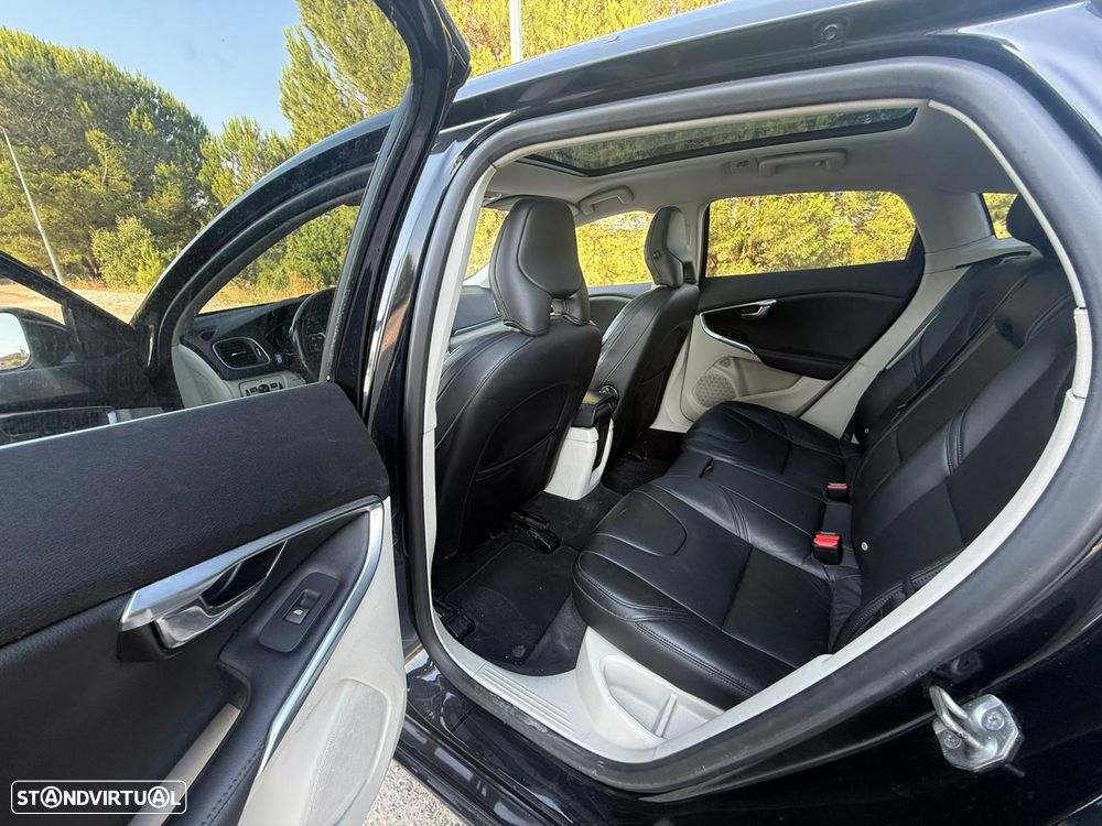 Volvo V40 1.6 D2 R-Design - 16